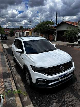 VOLKSWAGEN-T-CROSS-2019