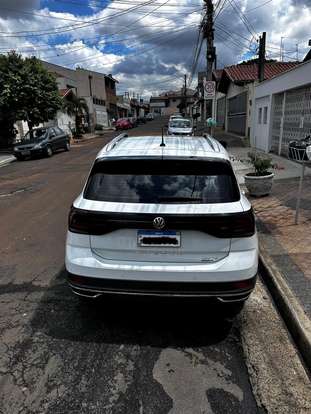 VOLKSWAGEN-T-CROSS-2019