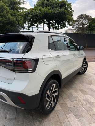 VOLKSWAGEN-T-CROSS-2024