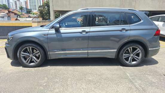 VOLKSWAGEN-TIGUAN-2020