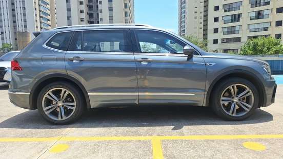 VOLKSWAGEN-TIGUAN-2020