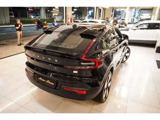 VOLVO-C40-2022