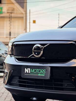 VOLVO-C40-2022
