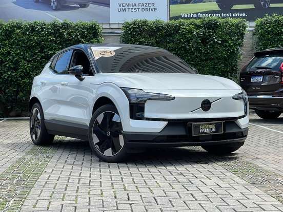 VOLVO-EX30-2024