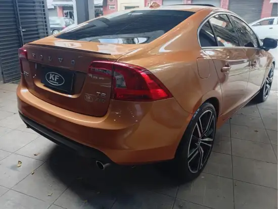 VOLVO-S60-2011