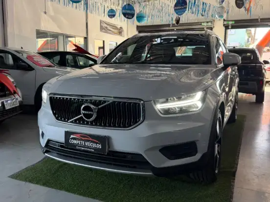 VOLVO-XC40-2.0 T4 GASOLINA MOMENTUM GEARTRONIC VOLVO-XC40-2019