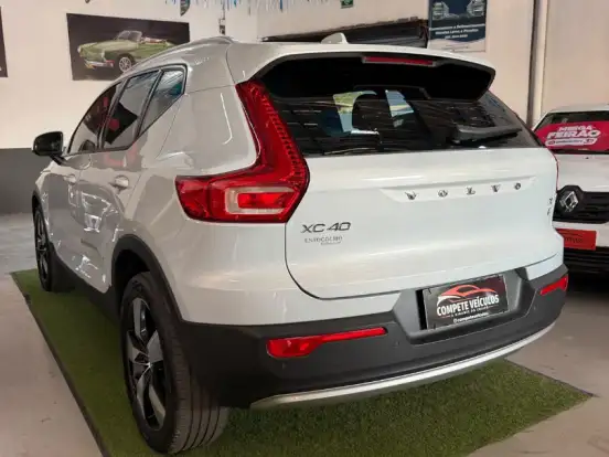 VOLVO-XC40-2.0 T4 GASOLINA MOMENTUM GEARTRONIC VOLVO-XC40-2019