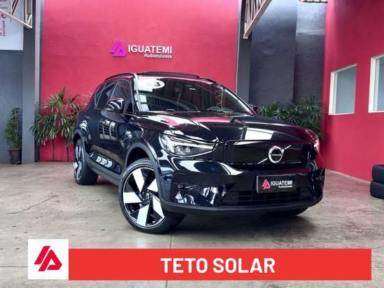 VOLVO-XC40-2022