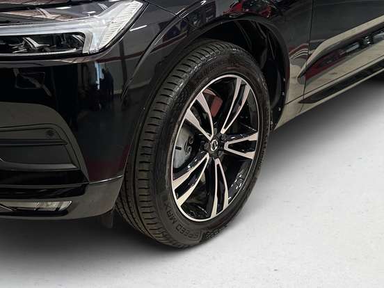 VOLVO-XC60-2019