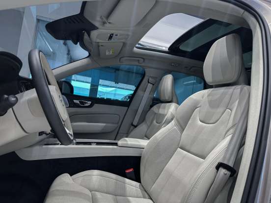 VOLVO-XC60-2.0 T8 PHEV ULTRA DARK AWD GEARTRONIC VOLVO-XC60-2025