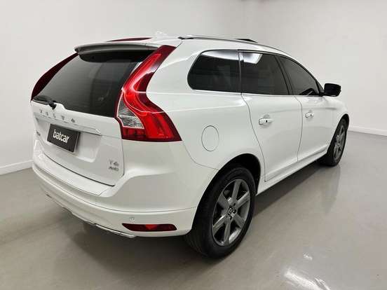 VOLVO-XC60-2014