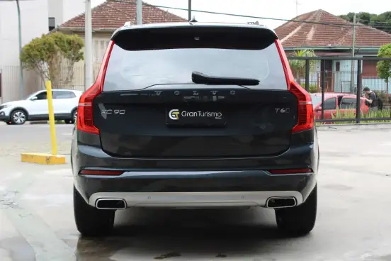 VOLVO-XC90-2019