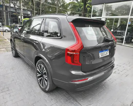 VOLVO-XC90-2023