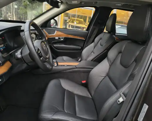 VOLVO-XC90-2023