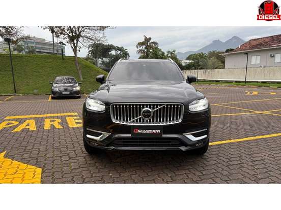 VOLVO-XC90-2020