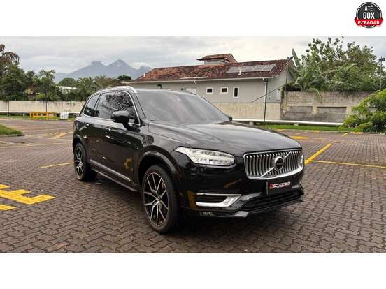 VOLVO-XC90-2020