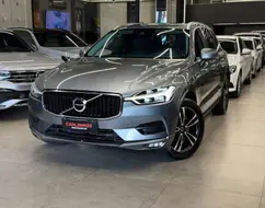 VOLVO XC90 2.0 D5 DIESEL MOMENTUM AWD GEARTRONIC VOLVO XC90 2.0 D5 DIESEL MOMENTUM AWD GEARTRONIC