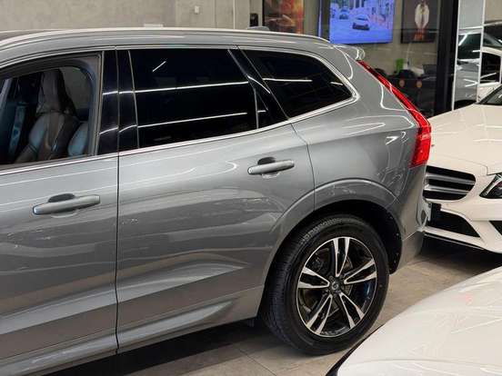 VOLVO-XC90-2.0 D5 DIESEL MOMENTUM AWD GEARTRONIC VOLVO-XC90-2018