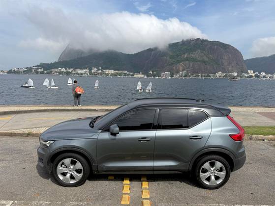 VOLVO XC40 2.0 T4 GASOLINA GEARTRONIC