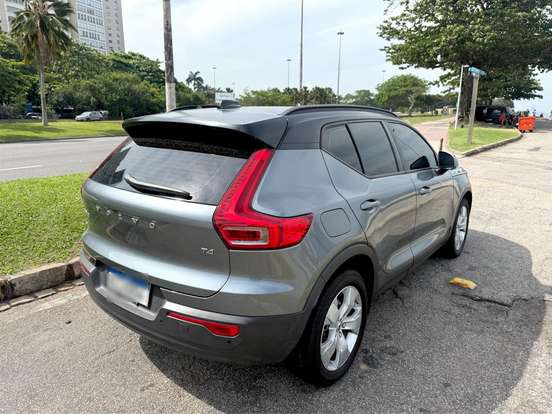 VOLVO-XC40-2.0 T4 GASOLINA GEARTRONIC VOLVO-XC40-2018