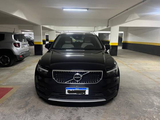 VOLVO XC40 2.0 T4 GASOLINA MOMENTUM GEARTRONIC
