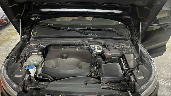 VOLVO-XC40-2.0 T4 GASOLINA MOMENTUM GEARTRONIC VOLVO-XC40-2020