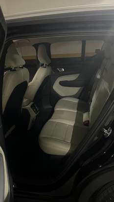 VOLVO-XC40-2020