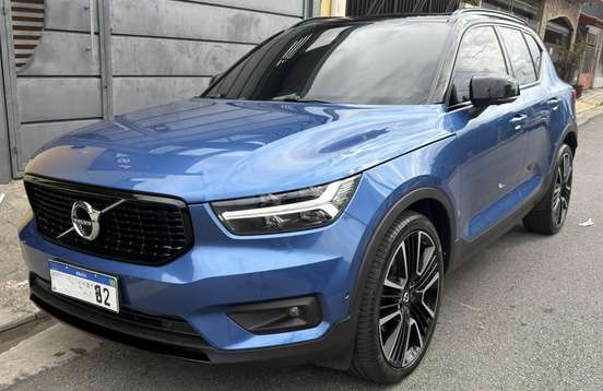 VOLVO-XC40-2019