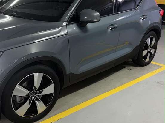 VOLVO-XC40-2.0 T5 GASOLINA MOMENTUM AWD GEARTRONIC VOLVO-XC40-2019