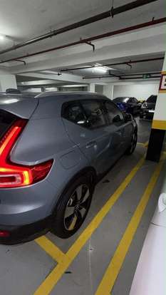 VOLVO-XC40-2019
