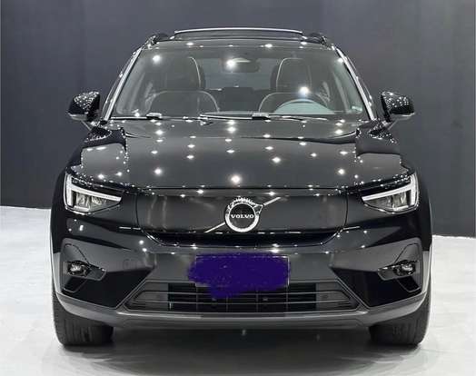 VOLVO-XC40-2022