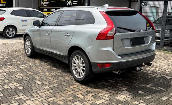 VOLVO-XC60-2009