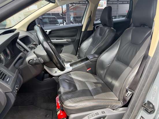 VOLVO-XC60-2009