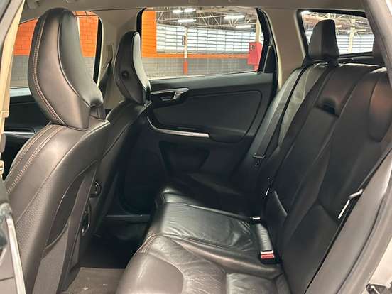 VOLVO-XC60-2.0 T5 DYNAMIC FWD TURBO GASOLINA 4P AUTOMÁTICO VOLVO-XC60-2013