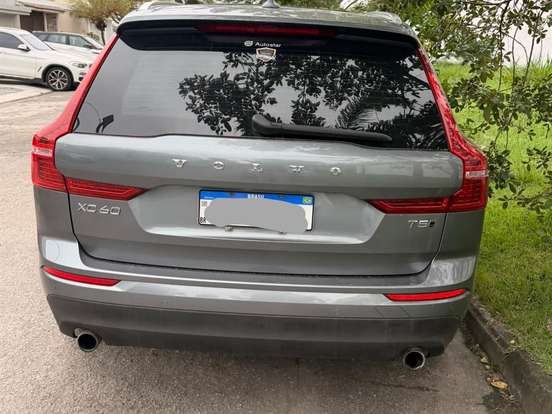 VOLVO-XC60-2.0 T5 GASOLINA MOMENTUM AWD GEARTRONIC VOLVO-XC60-2018