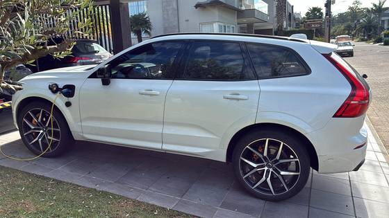 VOLVO XC60 2.0 T8 HYBRID POLESTAR ENGINEERED AWD GEARTRONIC