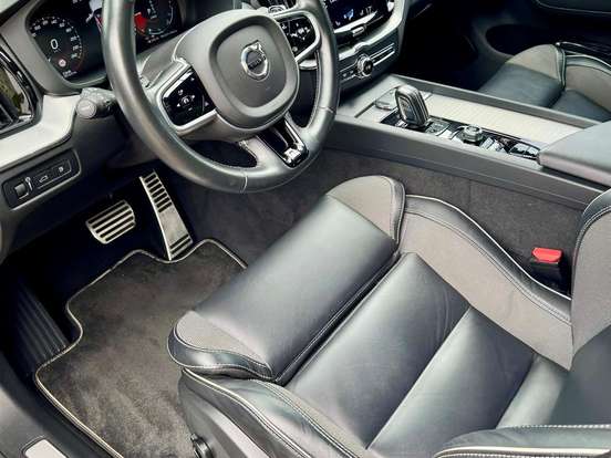 VOLVO-XC60-2.0 T8 HYBRID R-DESIGN AWD GEARTRONIC VOLVO-XC60-2019