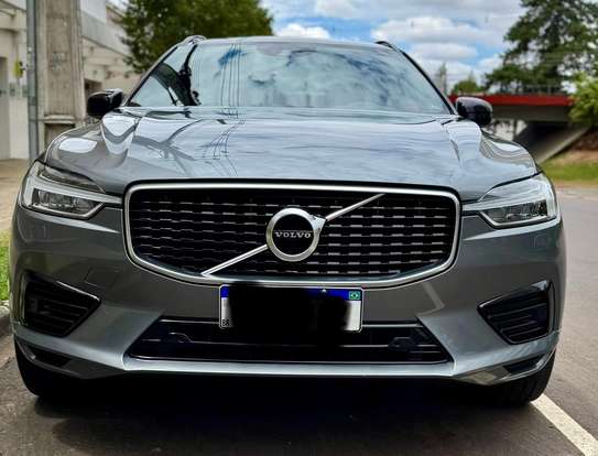 VOLVO-XC60-2019