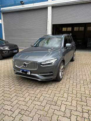 VOLVO-XC90-2017
