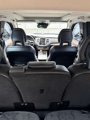 VOLVO-XC90-2017