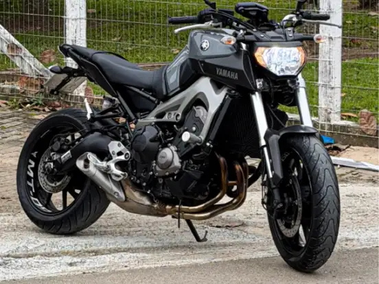 YAMAHA-MT-09 YAMAHA-MT-09-2015