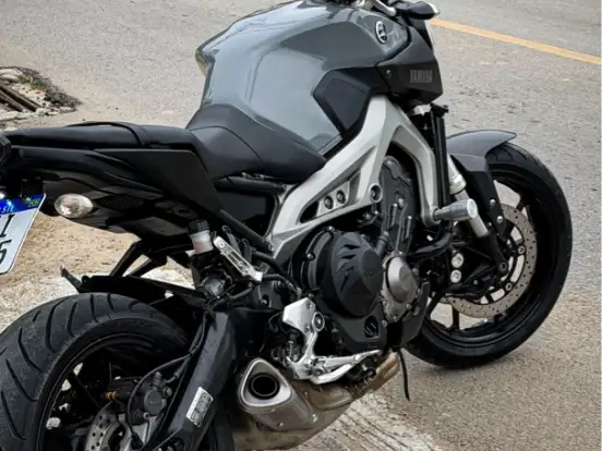 YAMAHA-MT-09 YAMAHA-MT-09-2015