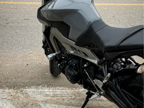 YAMAHA-MT-09 YAMAHA-MT-09-2015
