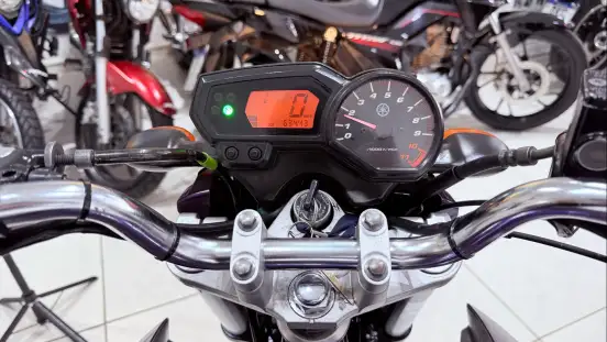 YAMAHA-YS 250 FAZER-2010