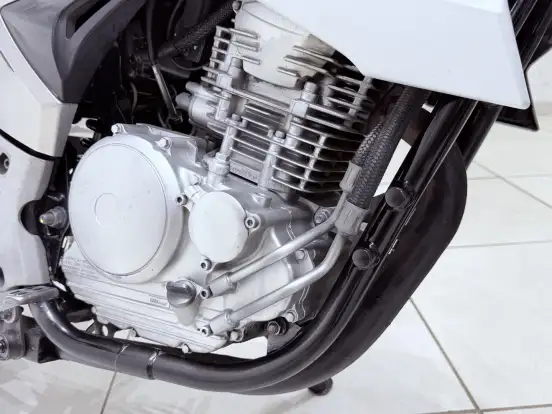 YAMAHA-YS 250 FAZER YAMAHA-YS 250 FAZER-2013