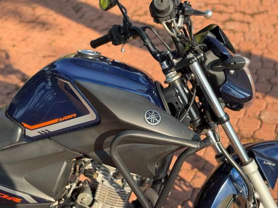 YAMAHA-FACTOR YBR 150 ED-2024