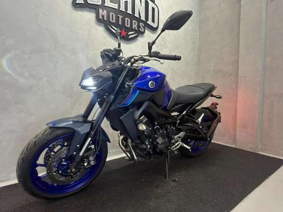 YAMAHA-MT-09-2024