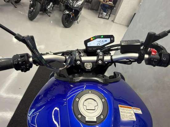 YAMAHA-MT-09-2024
