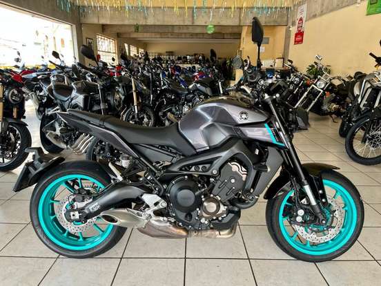 YAMAHA-MT-09-2024
