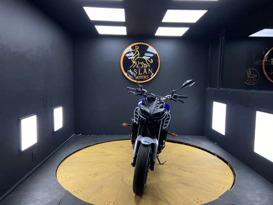 YAMAHA-MT-09 YAMAHA-MT-09-2021